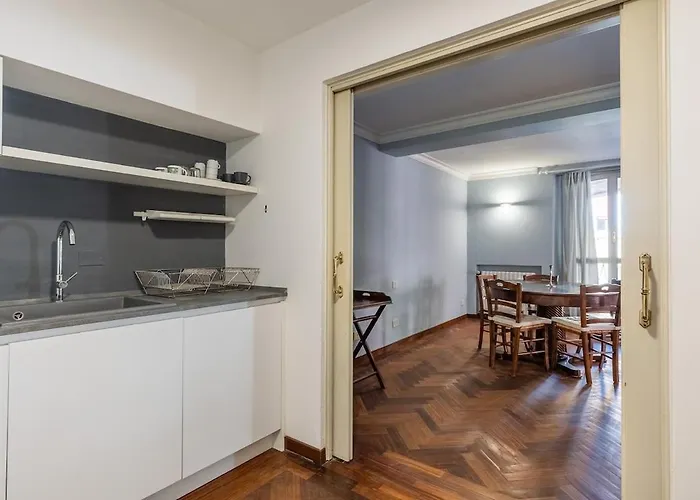 Petroni 38 By District Apartment *