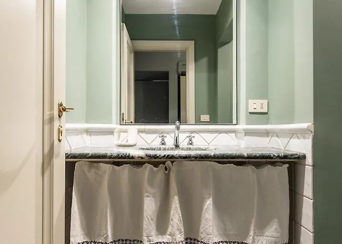 Petroni 38 By District * Μπολόνια