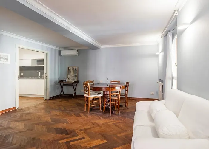 Petroni 38 By District Apartament