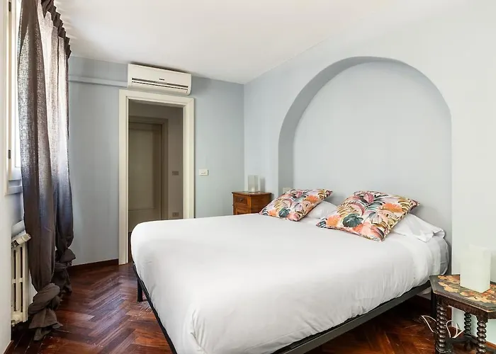 Petroni 38 By District Apartament