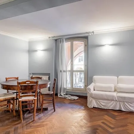 Appartement Petroni 38 By District *